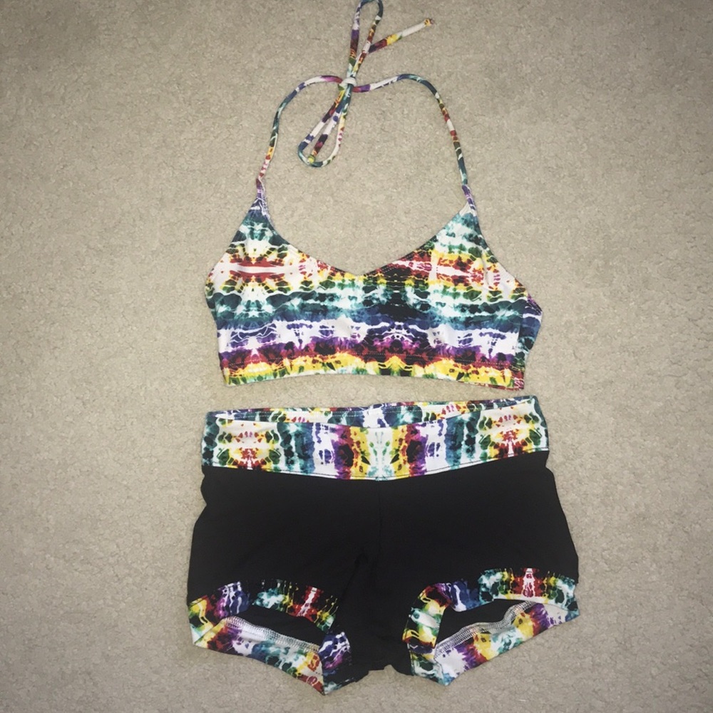 Sports bra & shorts